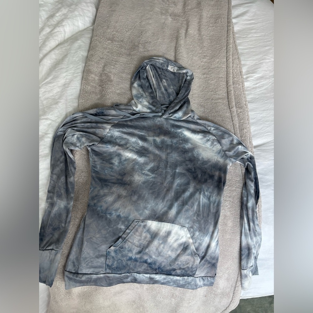 Lightweight tie dye hoodie - Picture 3 of 3